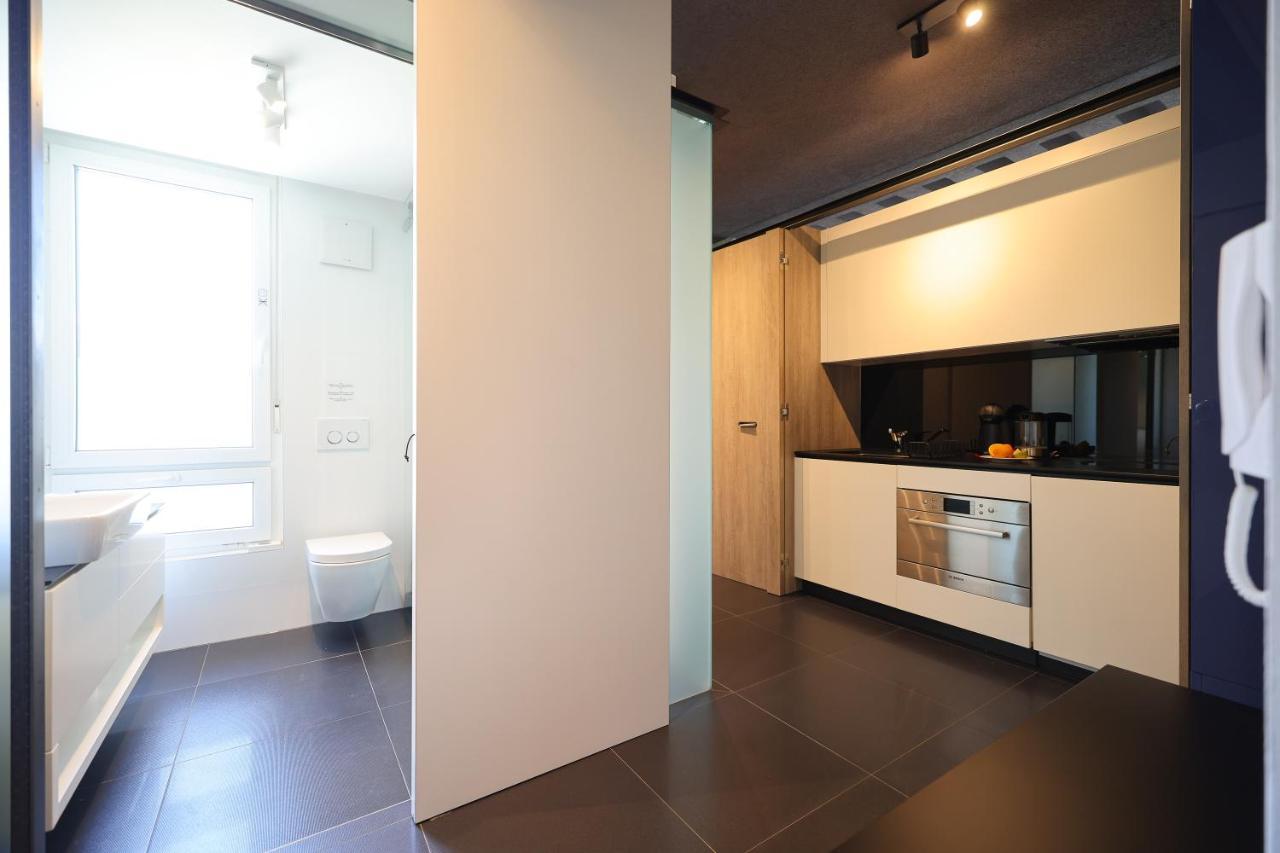Apartment F *